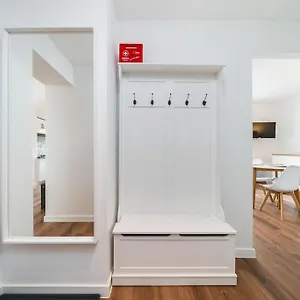 Close To Everywhere, Cosy Place Apartament
